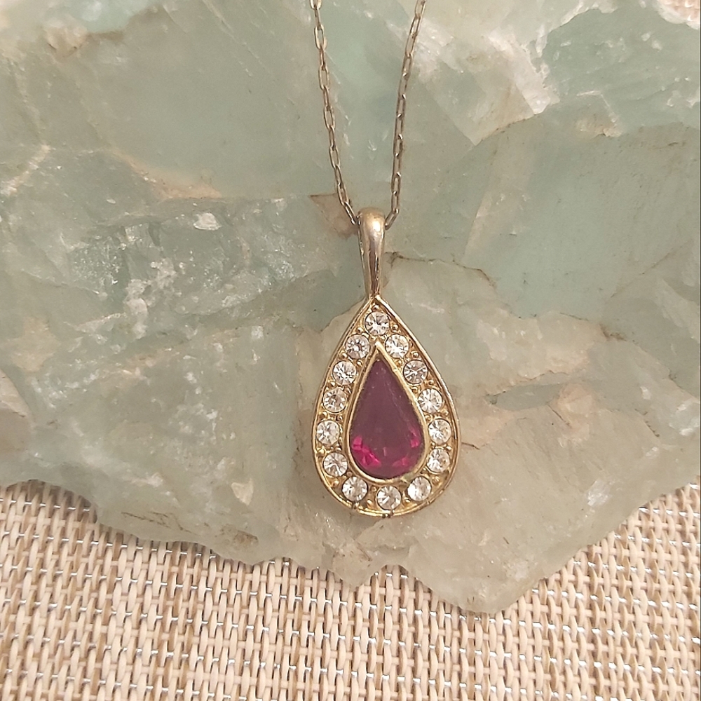 Vintage Roman goldtone faux red ruby rhinestones tear drop pendant necklace